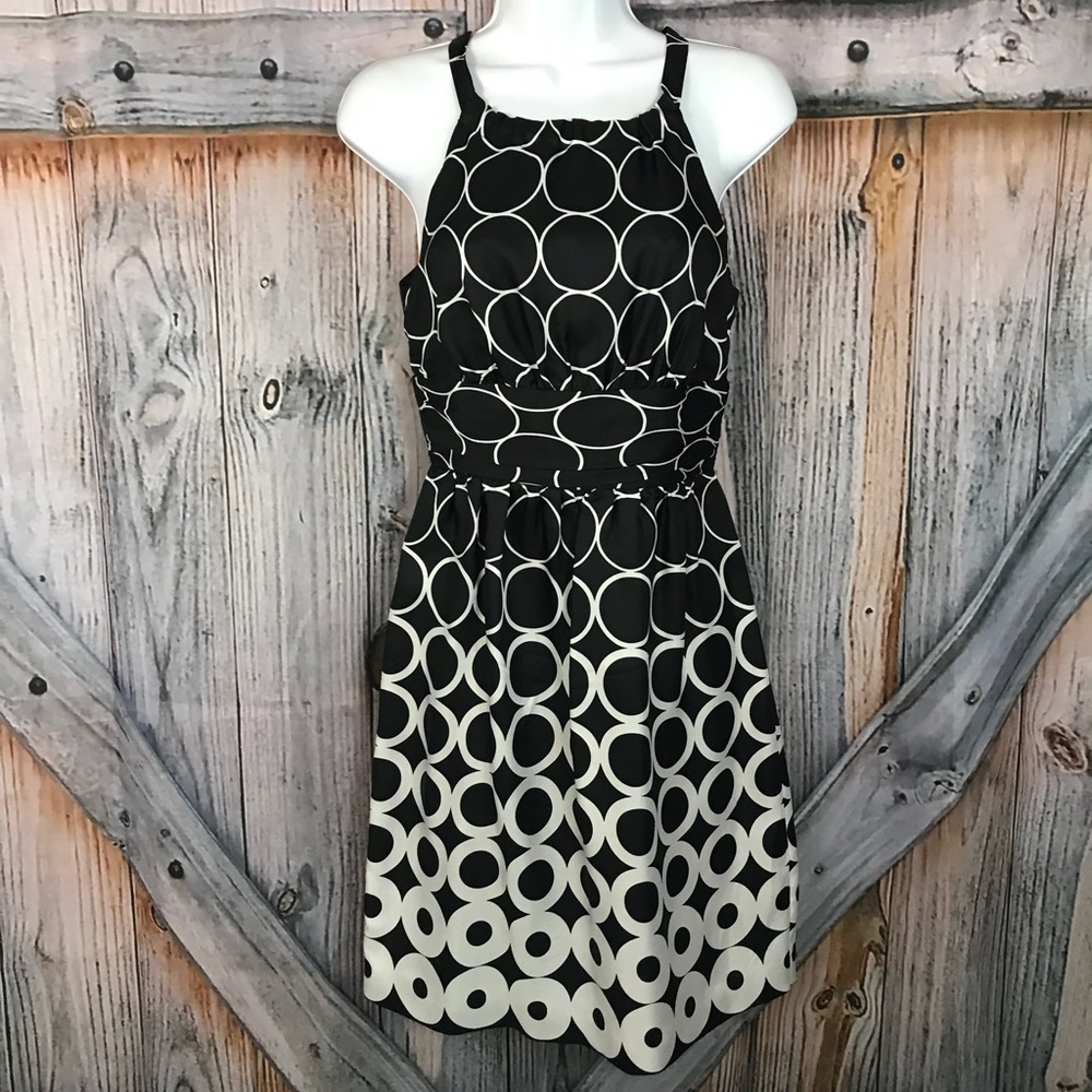 White House black market dress s - Picture 2 of 7